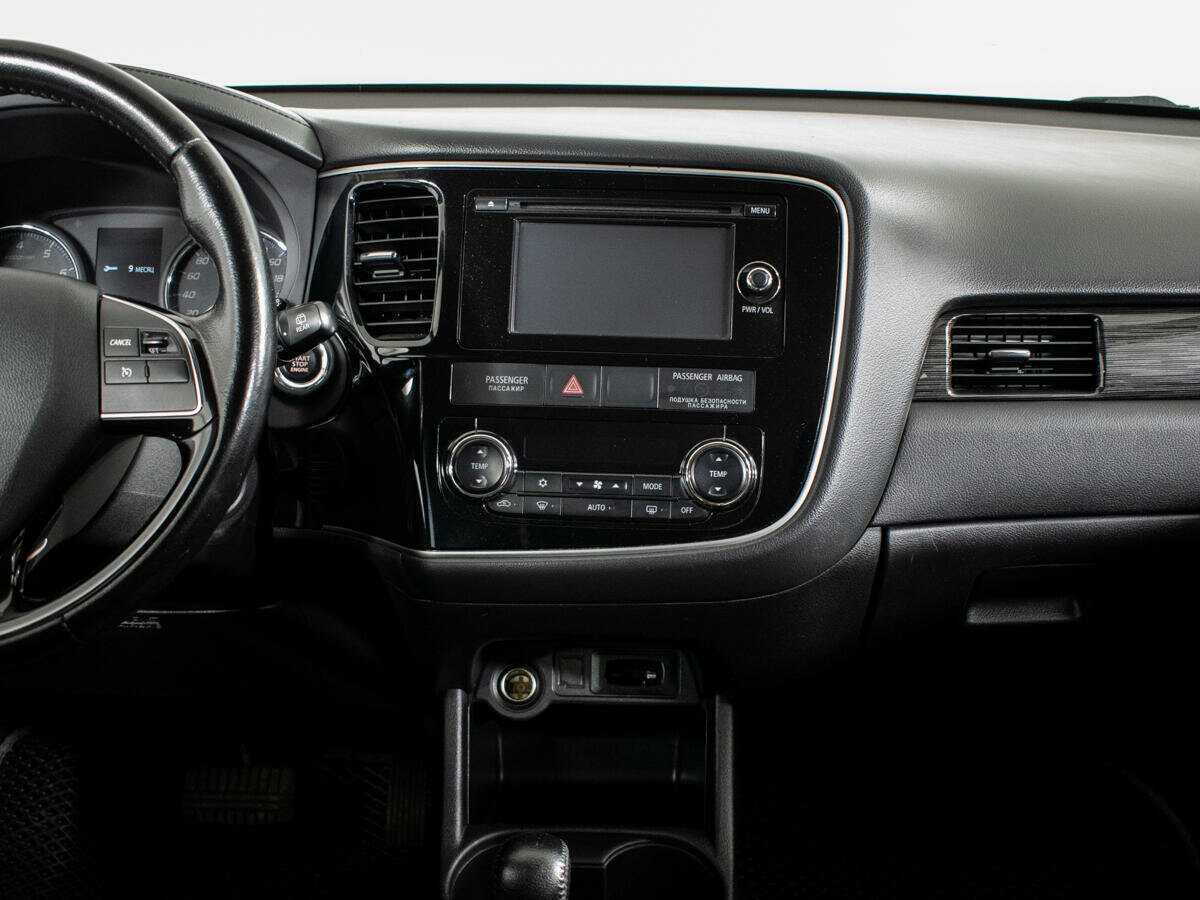 Mitsubishi Outlander б/у, 2016, Вариатор. Фото: #9