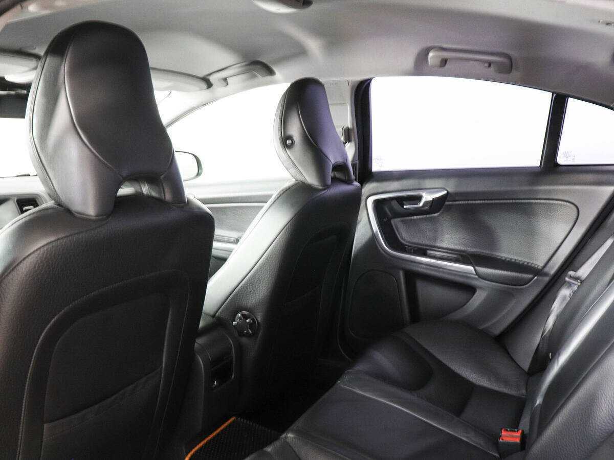 Volvo S60 б/у, 2013, Автоматическая. Фото: #11