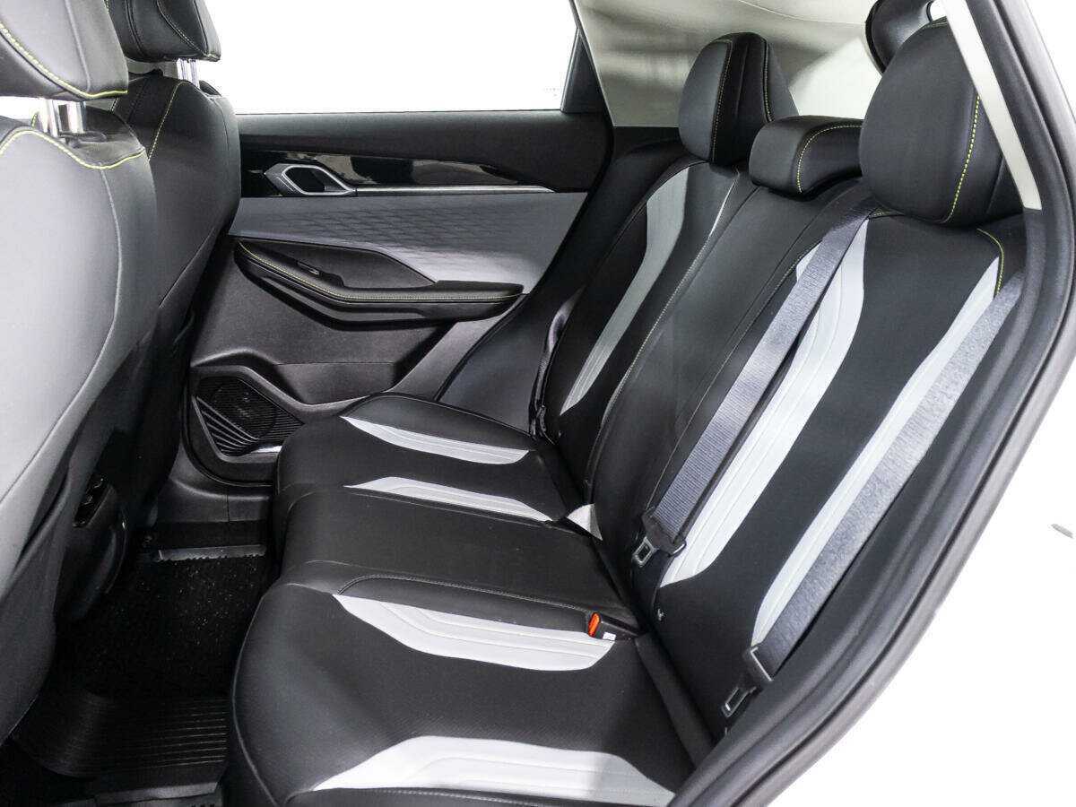 Geely Coolray б/у, 2023, Роботизированная. Фото: #9