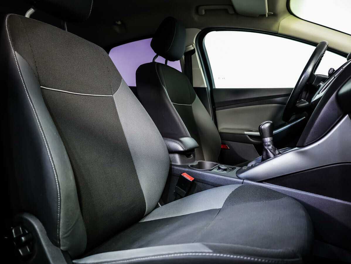 Ford Focus б/у, 2013, Механическая. Фото: #10