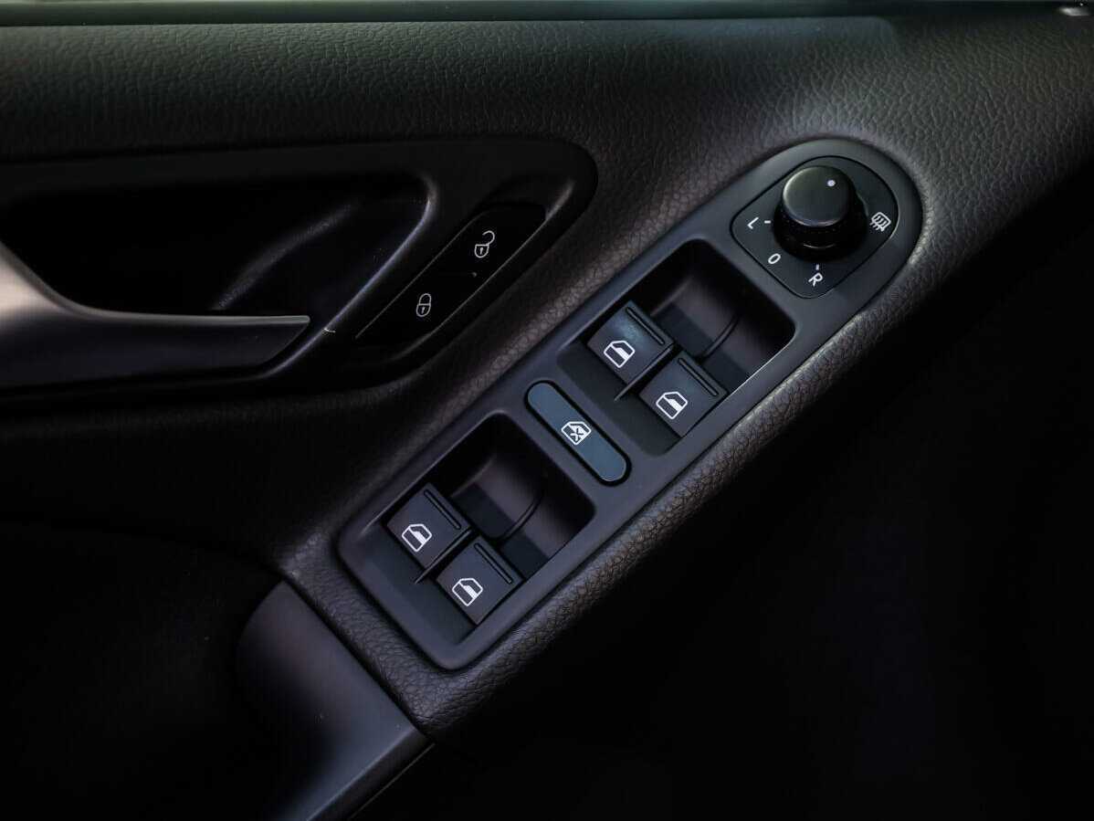 Volkswagen Golf б/у, 2012, Роботизированная. Фото: #16