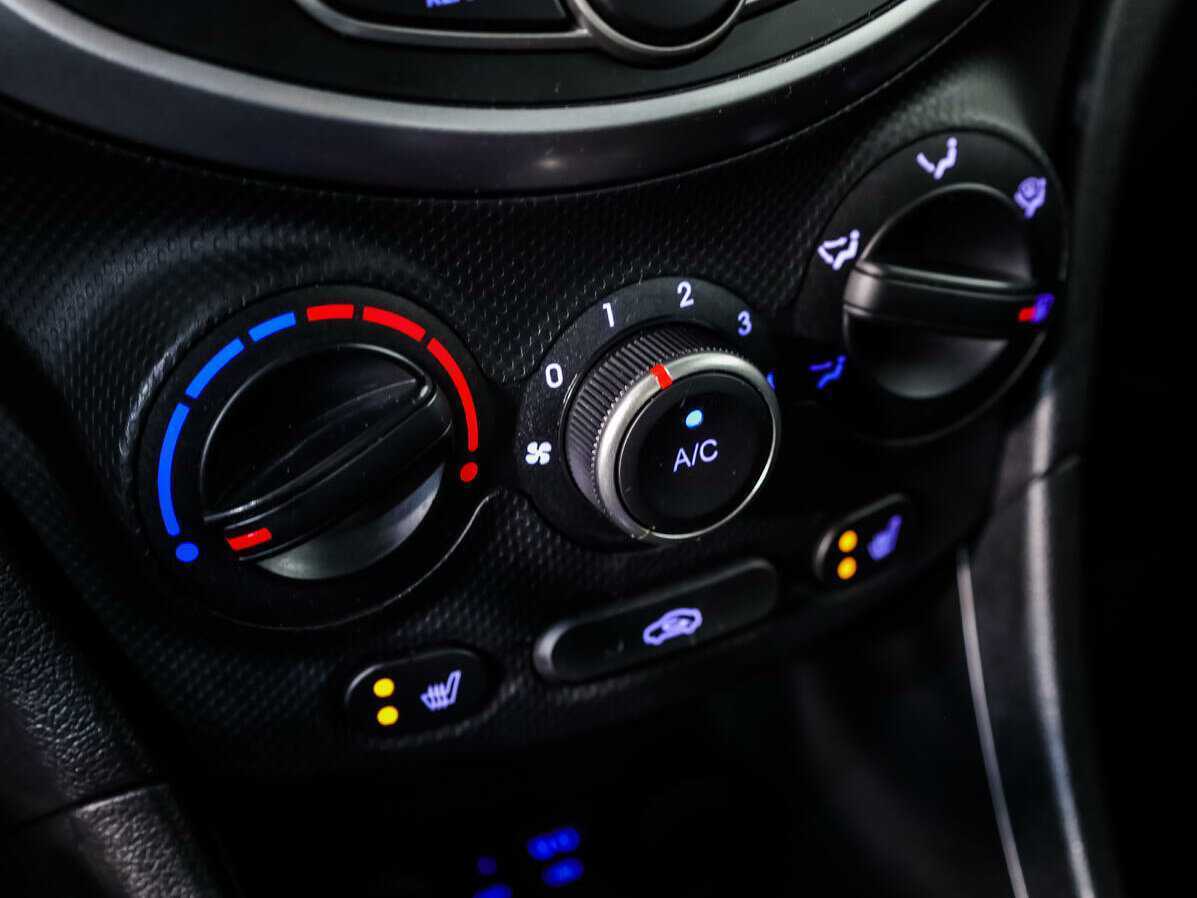 Hyundai Solaris б/у, 2015, Автоматическая. Фото: #12