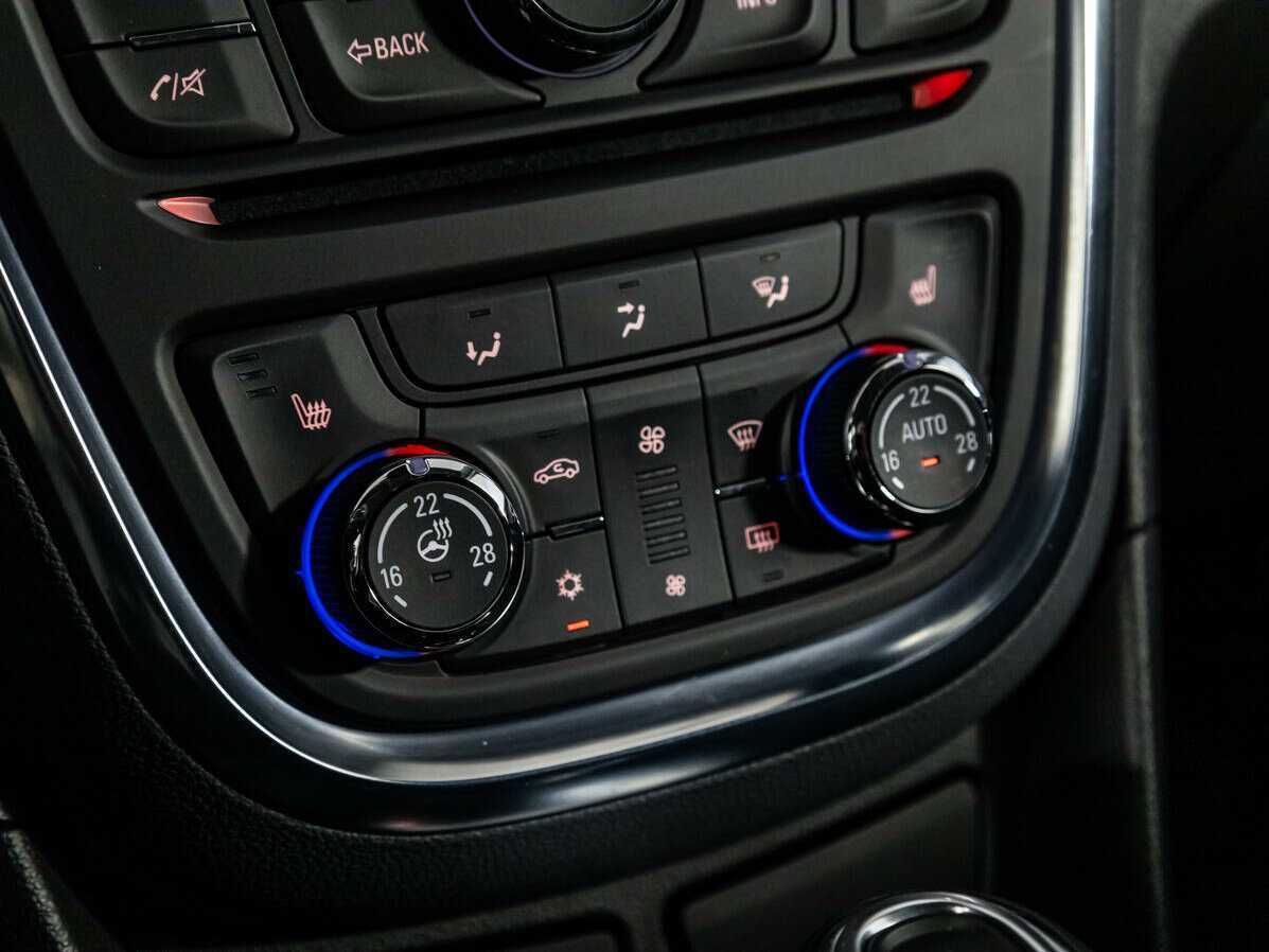 Opel Mokka б/у, 2013, Автоматическая. Фото: #17