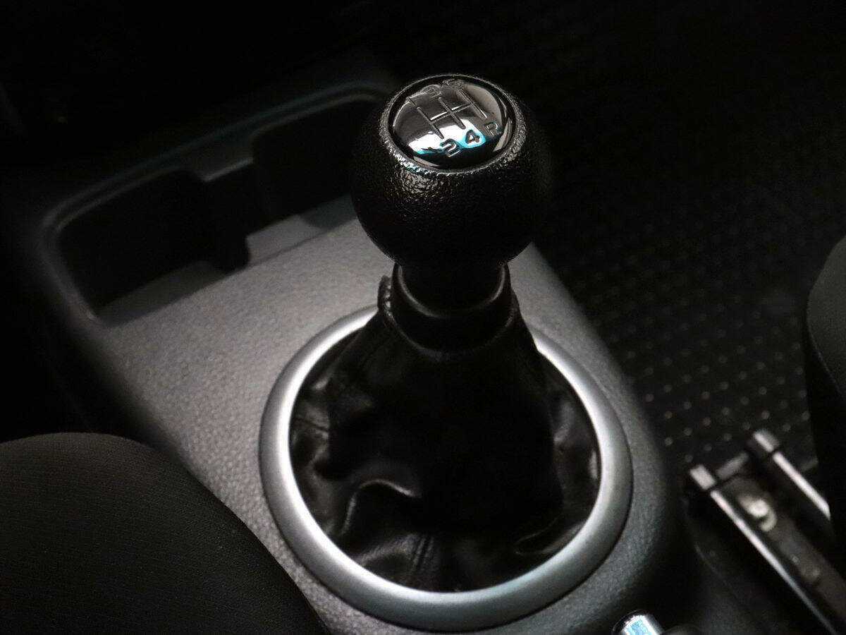 Suzuki SX4 б/у, 2012, Механическая. Фото: #9