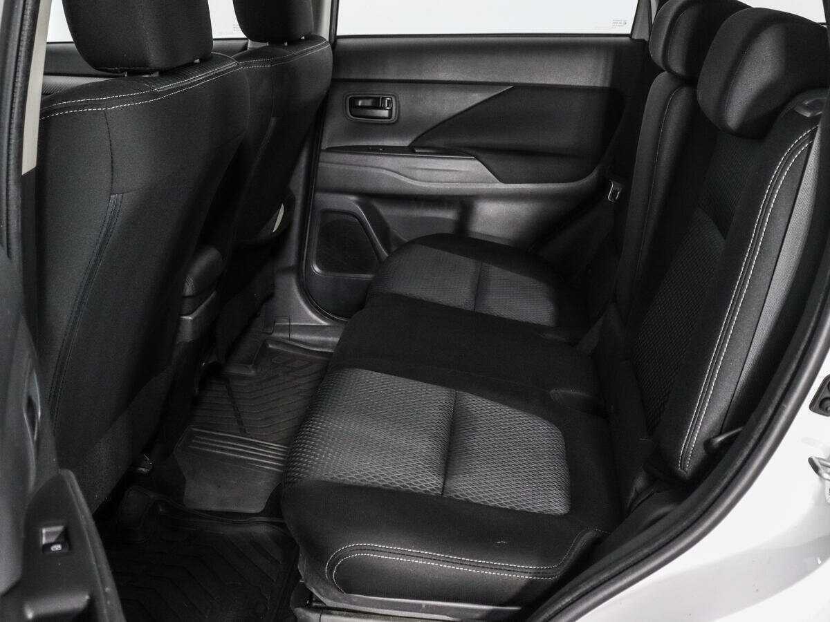 Mitsubishi Outlander б/у, 2018, Вариатор. Фото: #9