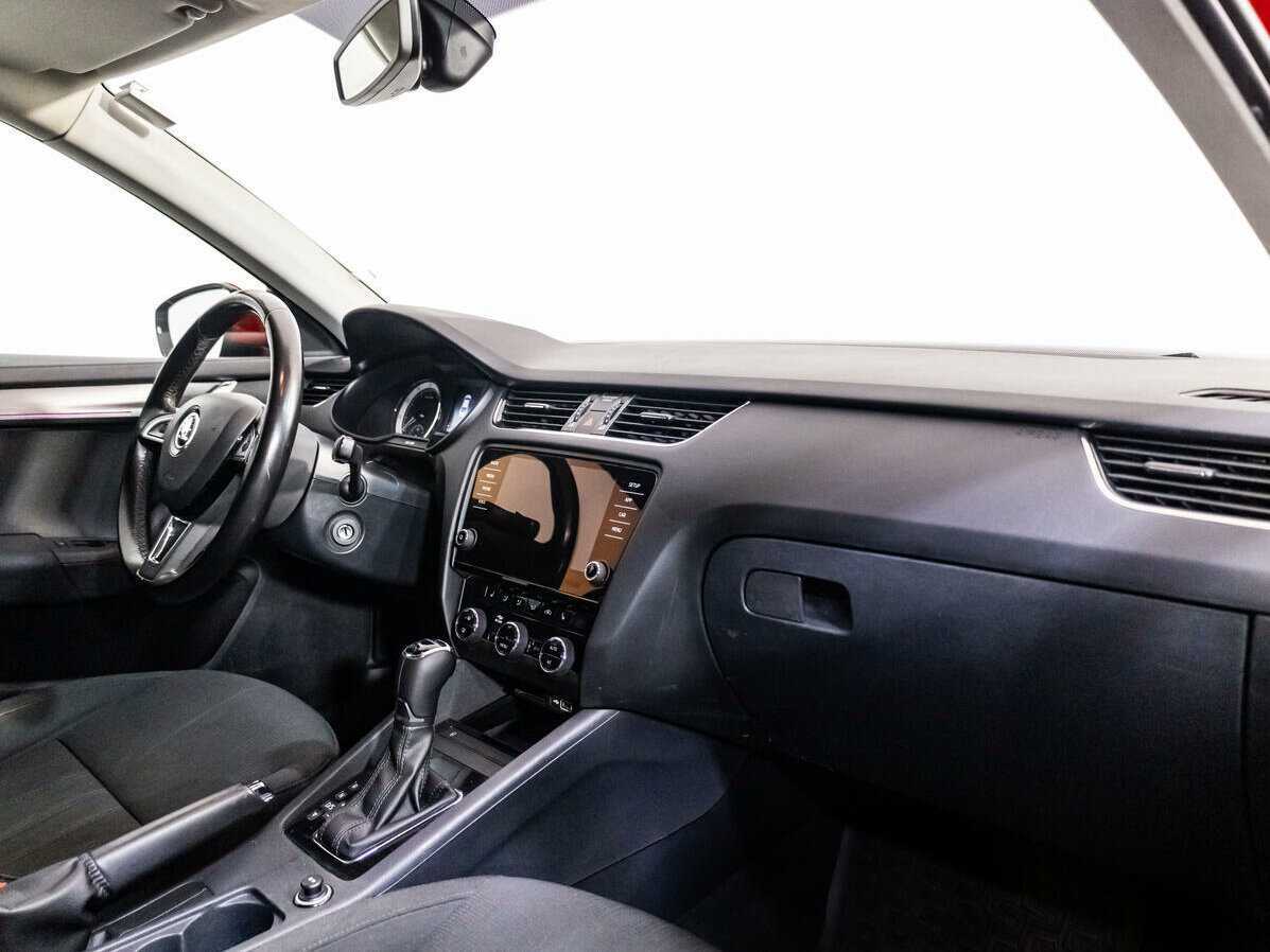 Skoda Octavia б/у, 2017, Автоматическая. Фото: #7