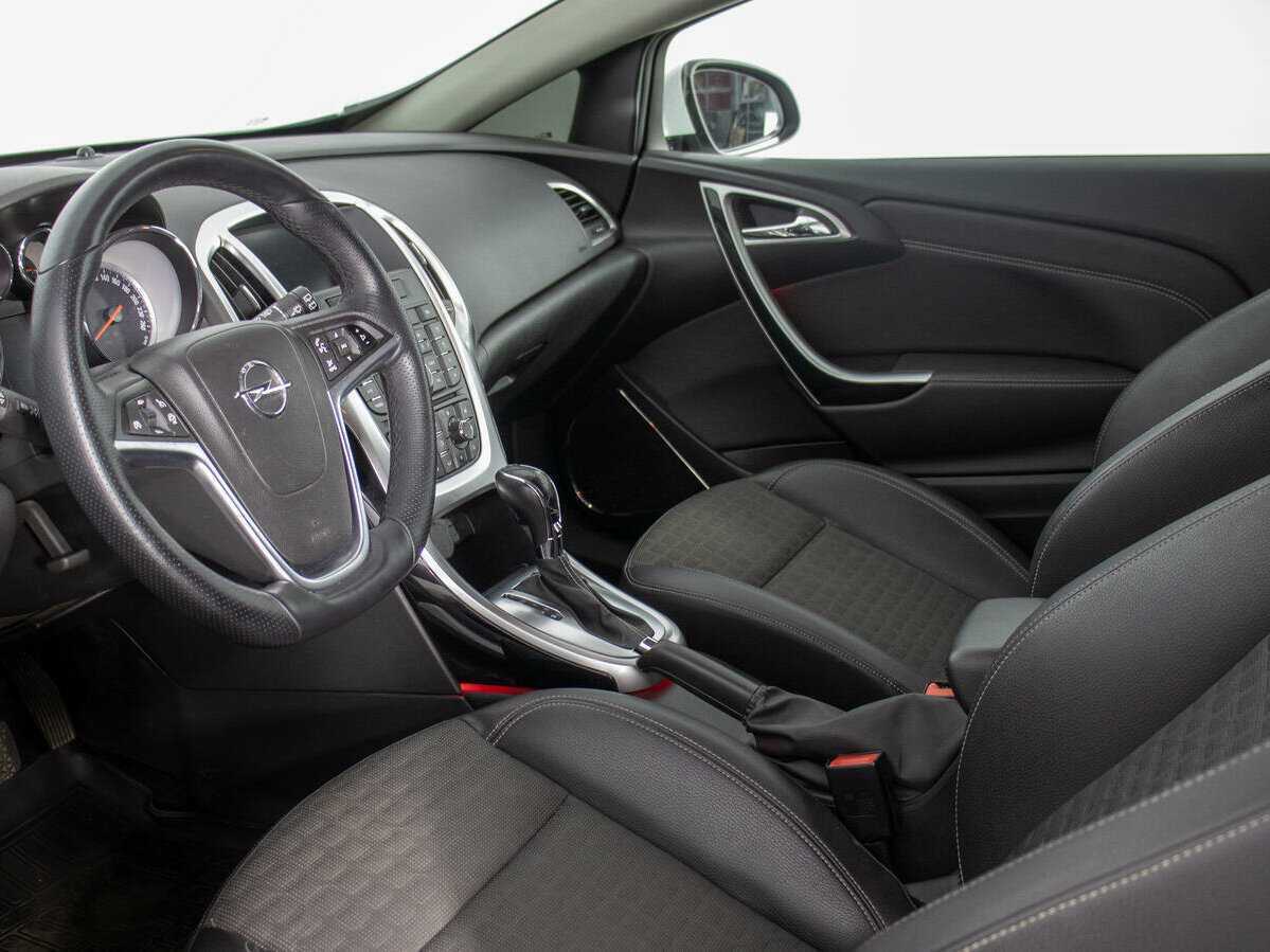 Опель Астра б/у, 2014, Автоматическая. Фото: #9