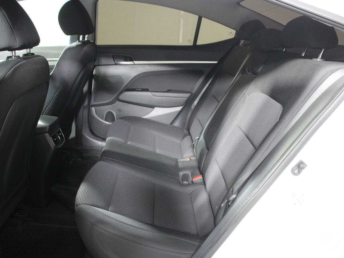 Hyundai Elantra б/у, 2020, Автоматическая. Фото: #6