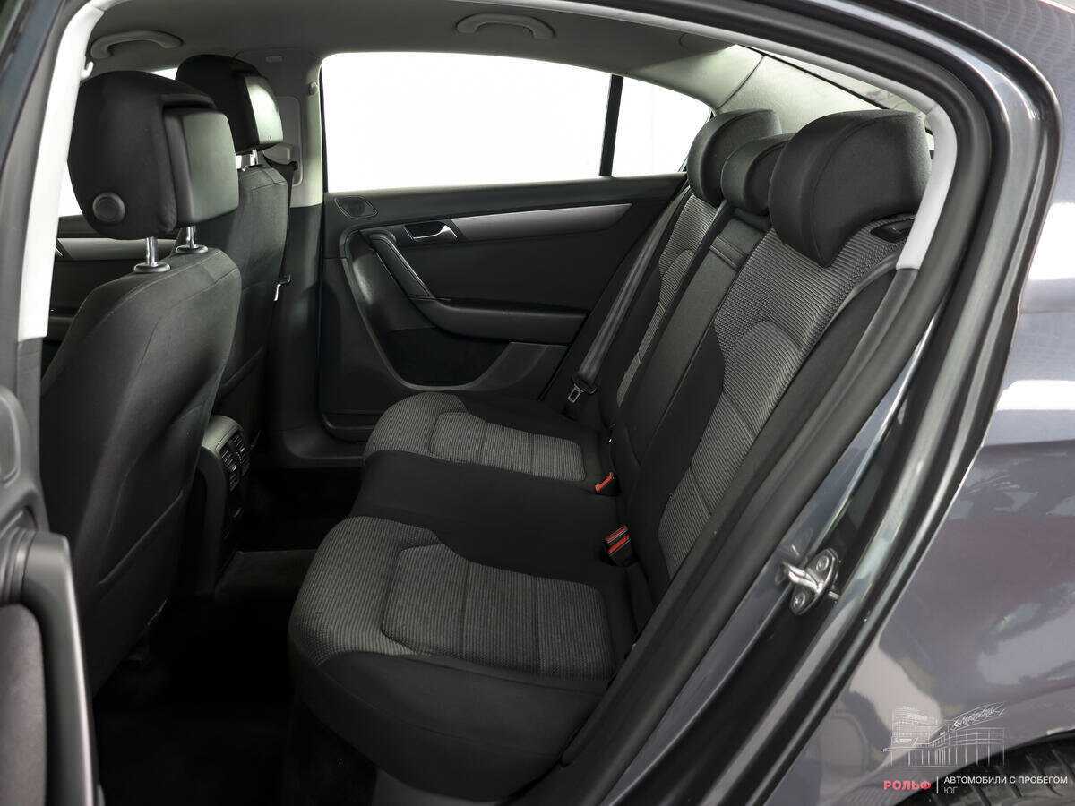 Volkswagen Passat б/у, 2012, Механическая. Фото: #8