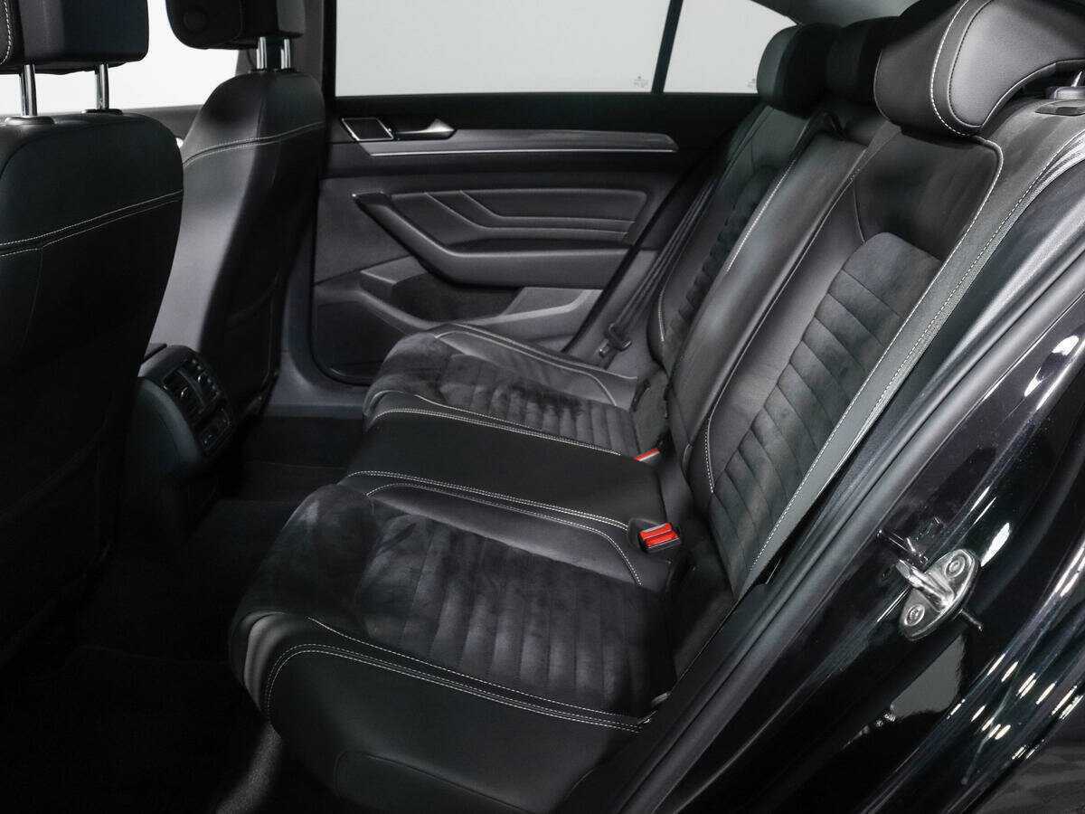 Volkswagen Passat б/у, 2020, Роботизированная. Фото: #9