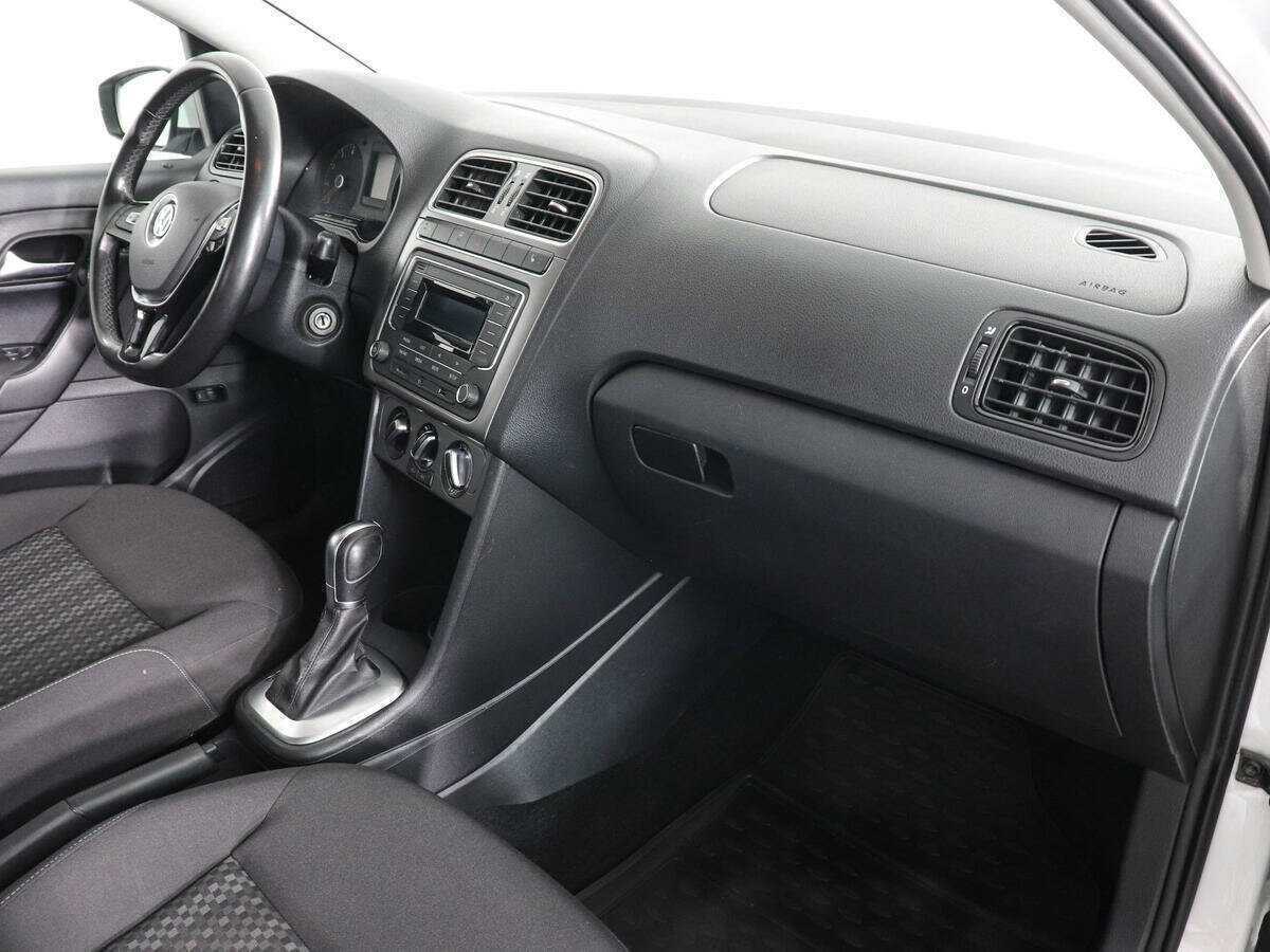 Volkswagen Polo б/у, 2018, Автоматическая. Фото: #9