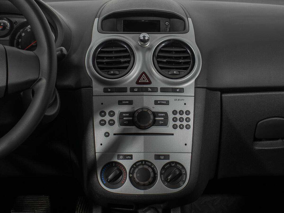 Опель Корса б/у, 2012, Роботизированная. Фото: #13