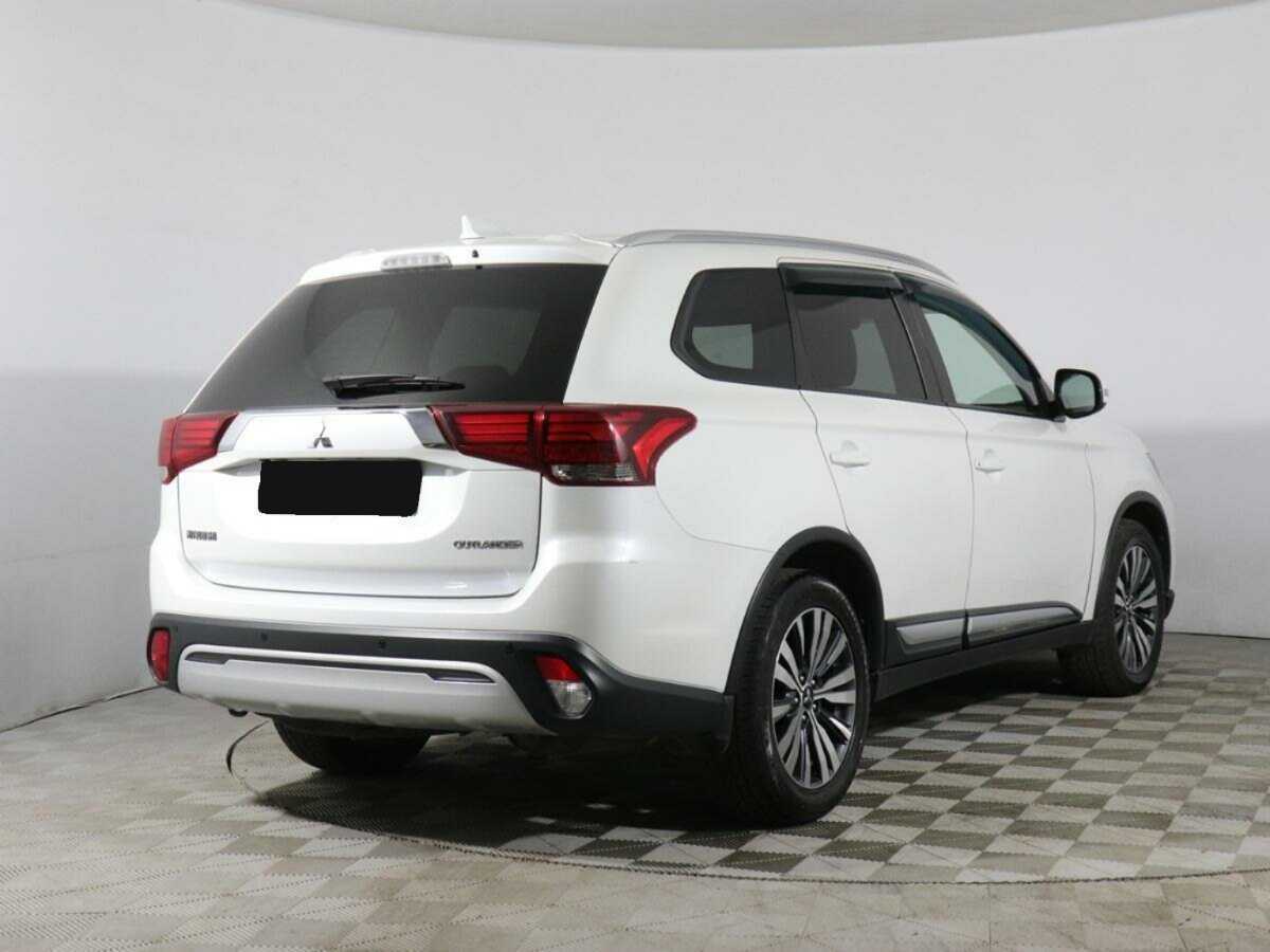 Mitsubishi Outlander б/у, 2019, Вариатор. Фото: #4