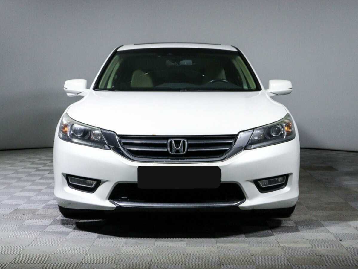 Honda Accord б/у, 2012, Автоматическая. Фото: #1