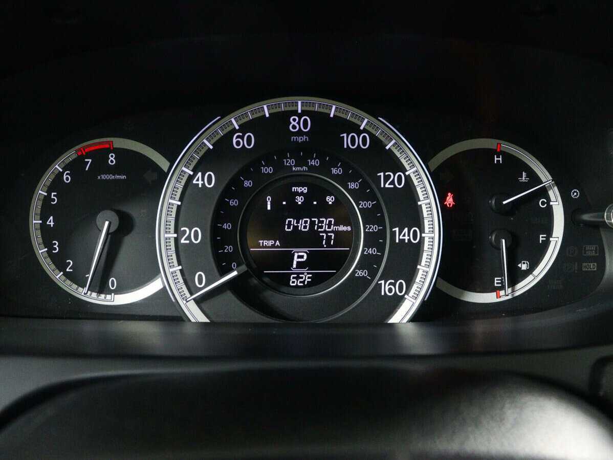 Honda Accord б/у, 2012, Автоматическая. Фото: #9