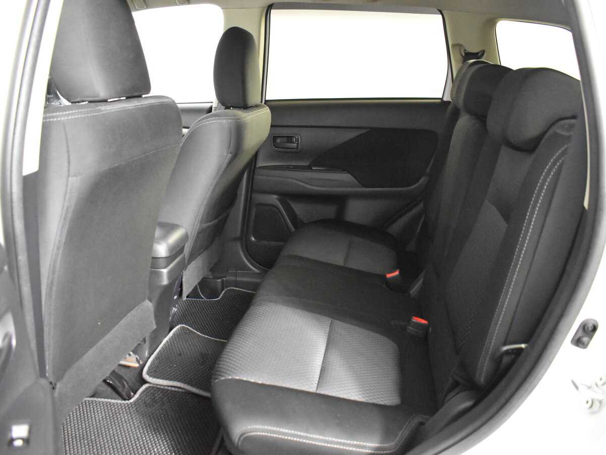 Mitsubishi Outlander б/у, 2017, Вариатор. Фото: #6