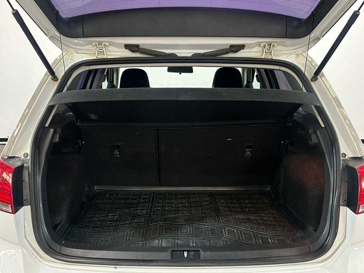 Volkswagen Golf б/у, 2013, Механическая. Фото: #14