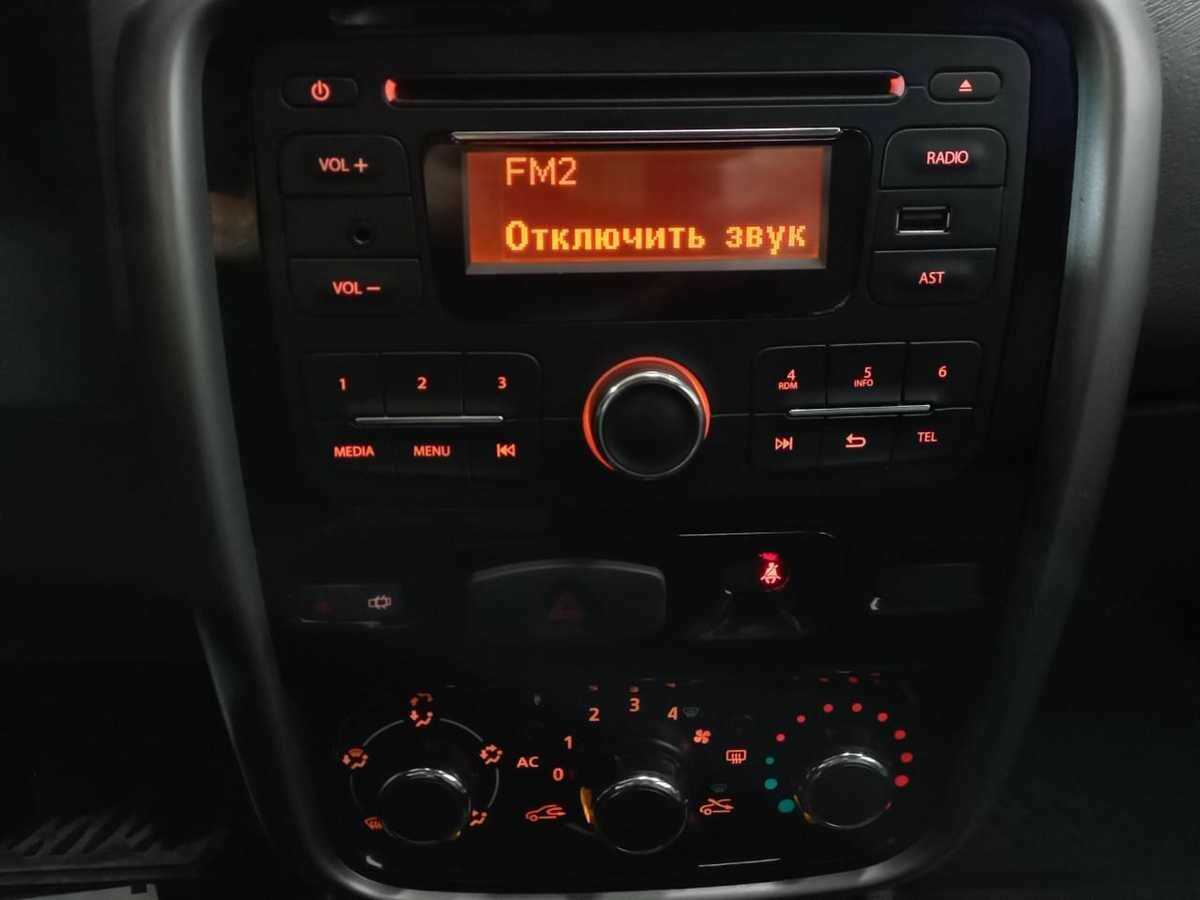 Renault Duster б/у, 2012, Механическая. Фото: #11