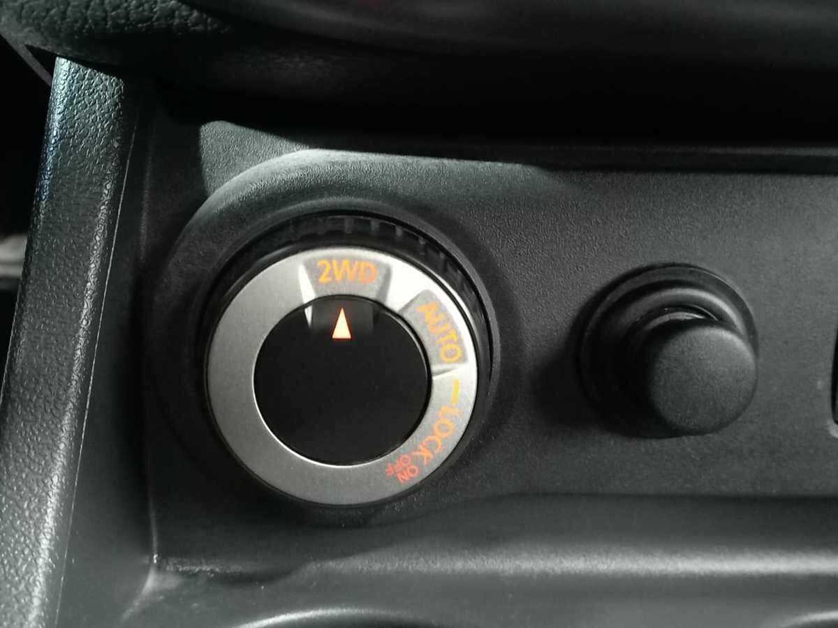 Renault Duster б/у, 2012, Механическая. Фото: #12