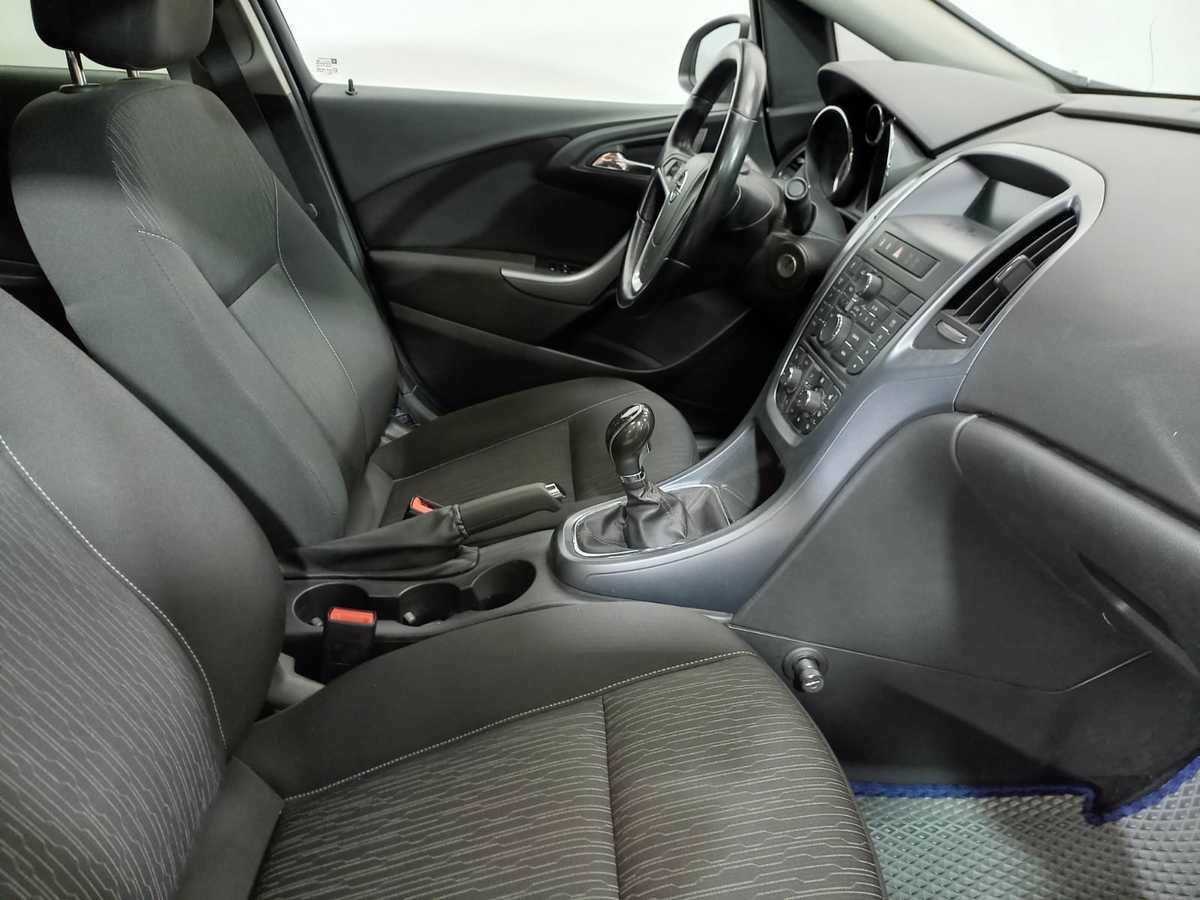 Opel Astra б/у, 2012, Механическая. Фото: #9