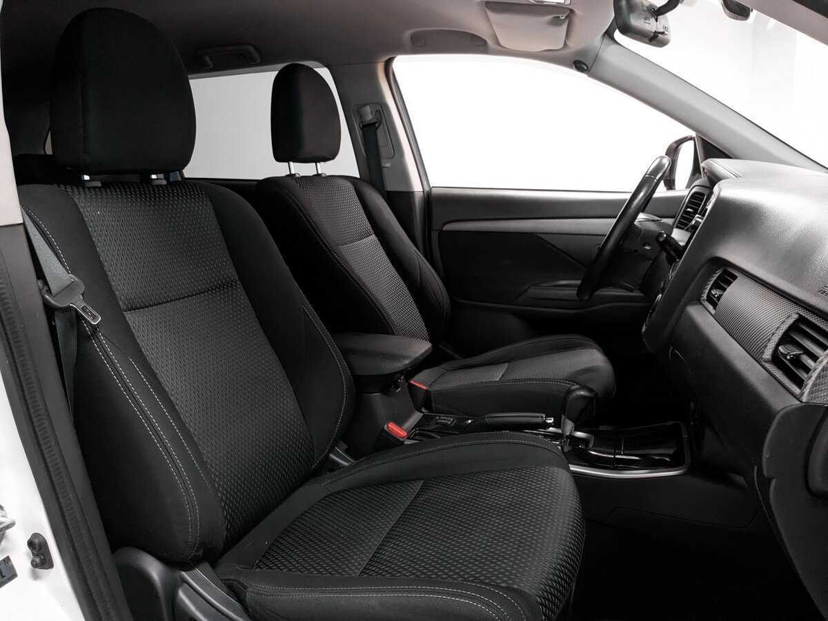 Mitsubishi Outlander б/у, 2017, Вариатор. Фото: #21