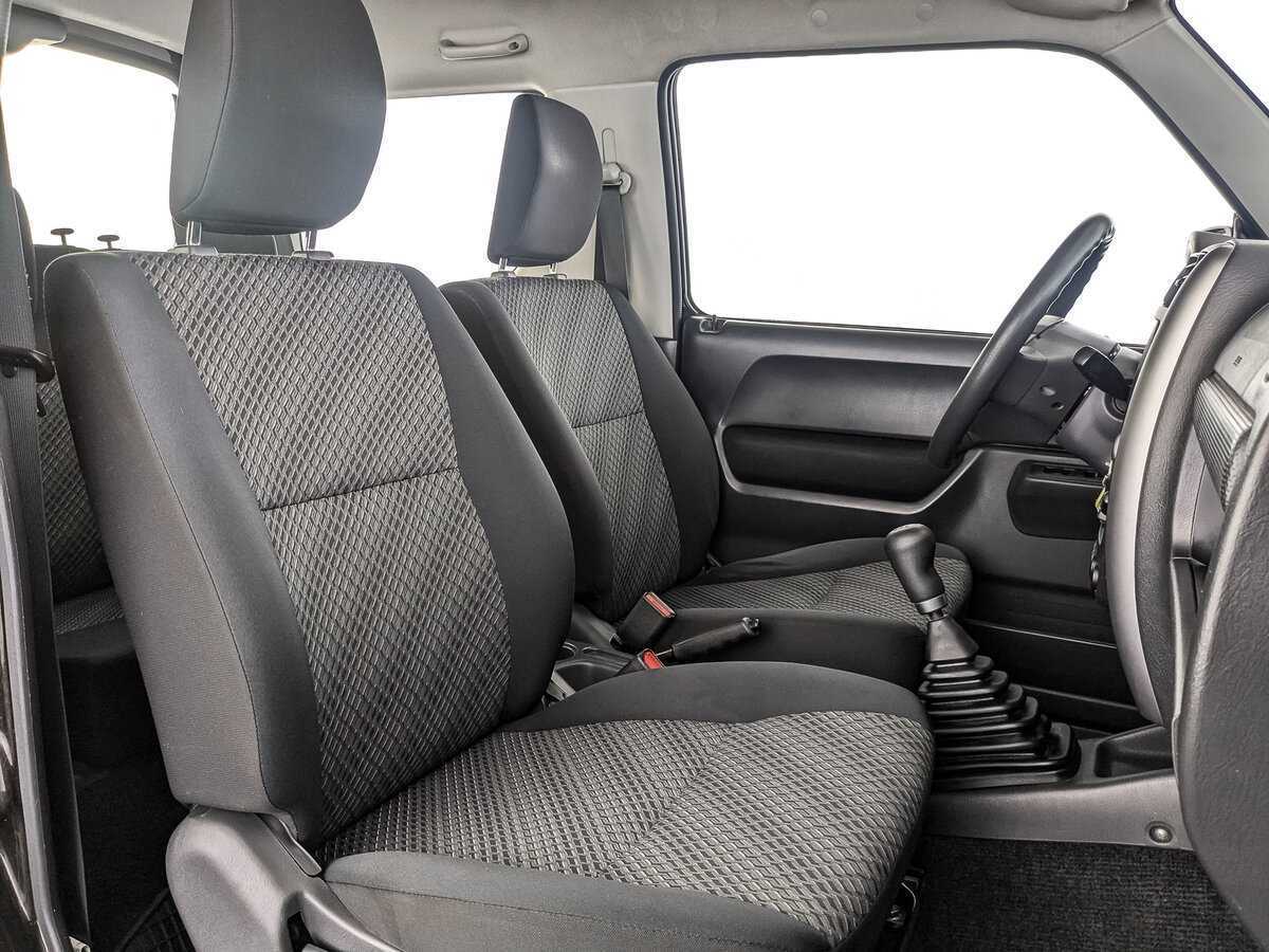 Suzuki Jimny б/у, 2017, Механическая. Фото: #17