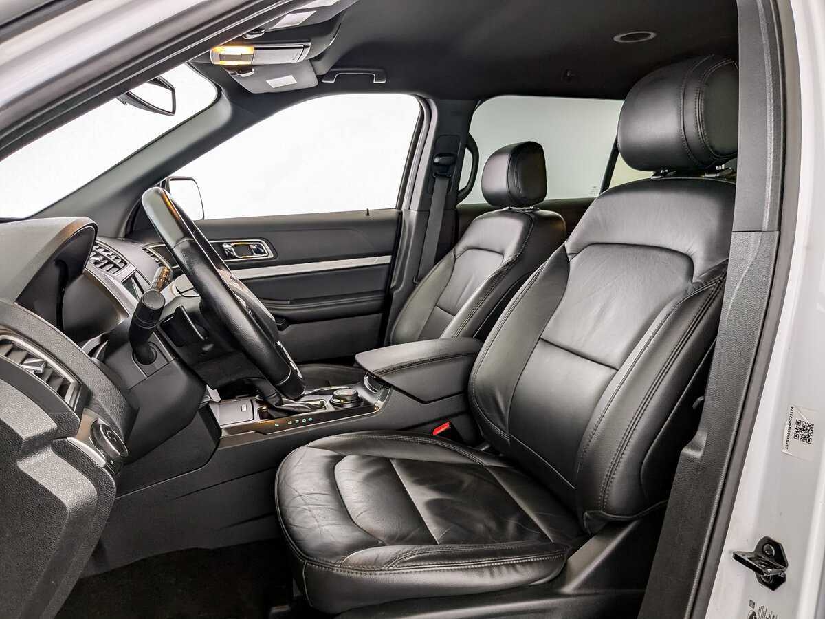 Ford Explorer б/у, 2017, Автоматическая. Фото: #15