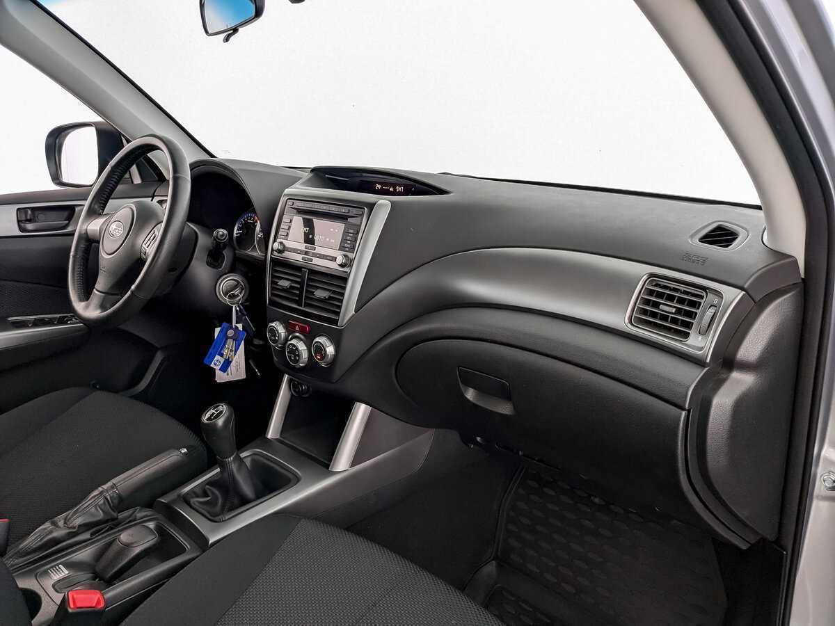 Subaru Forester б/у, 2012, Механическая. Фото: #8