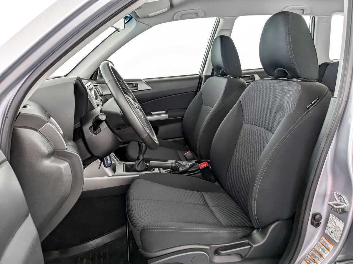 Subaru Forester б/у, 2012, Механическая. Фото: #15