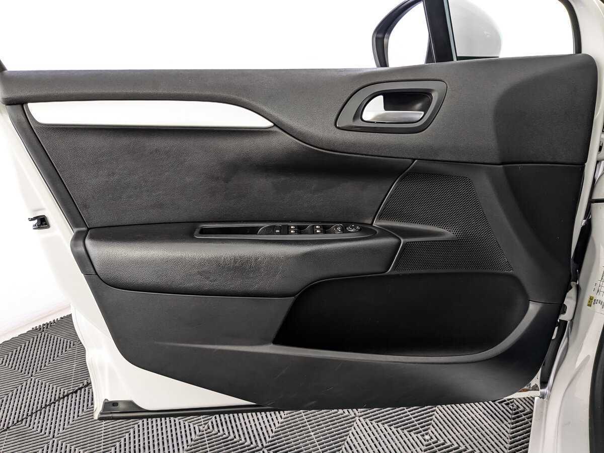 Ситроен Ц4 б/у, 2014, Механическая. Фото: #14