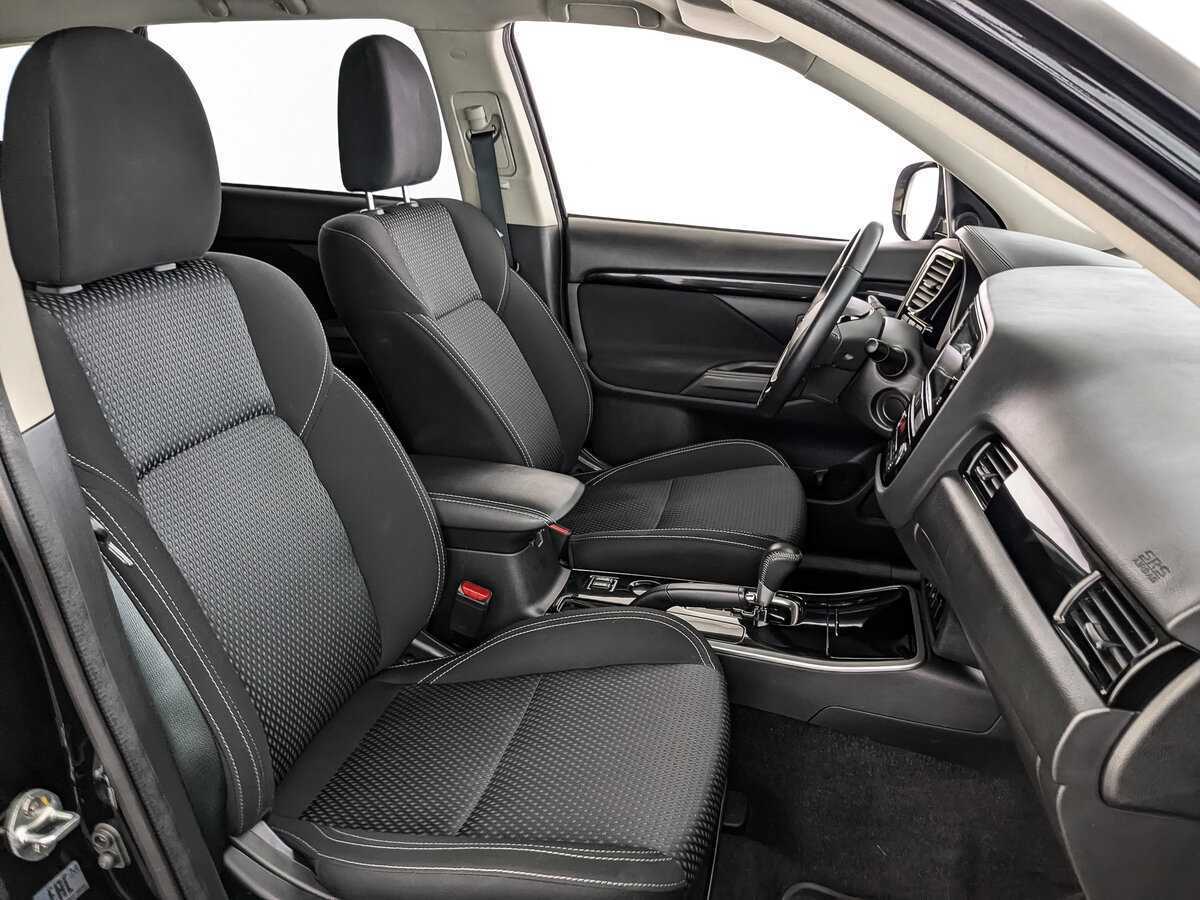 Mitsubishi Outlander б/у, 2019, Вариатор. Фото: #19