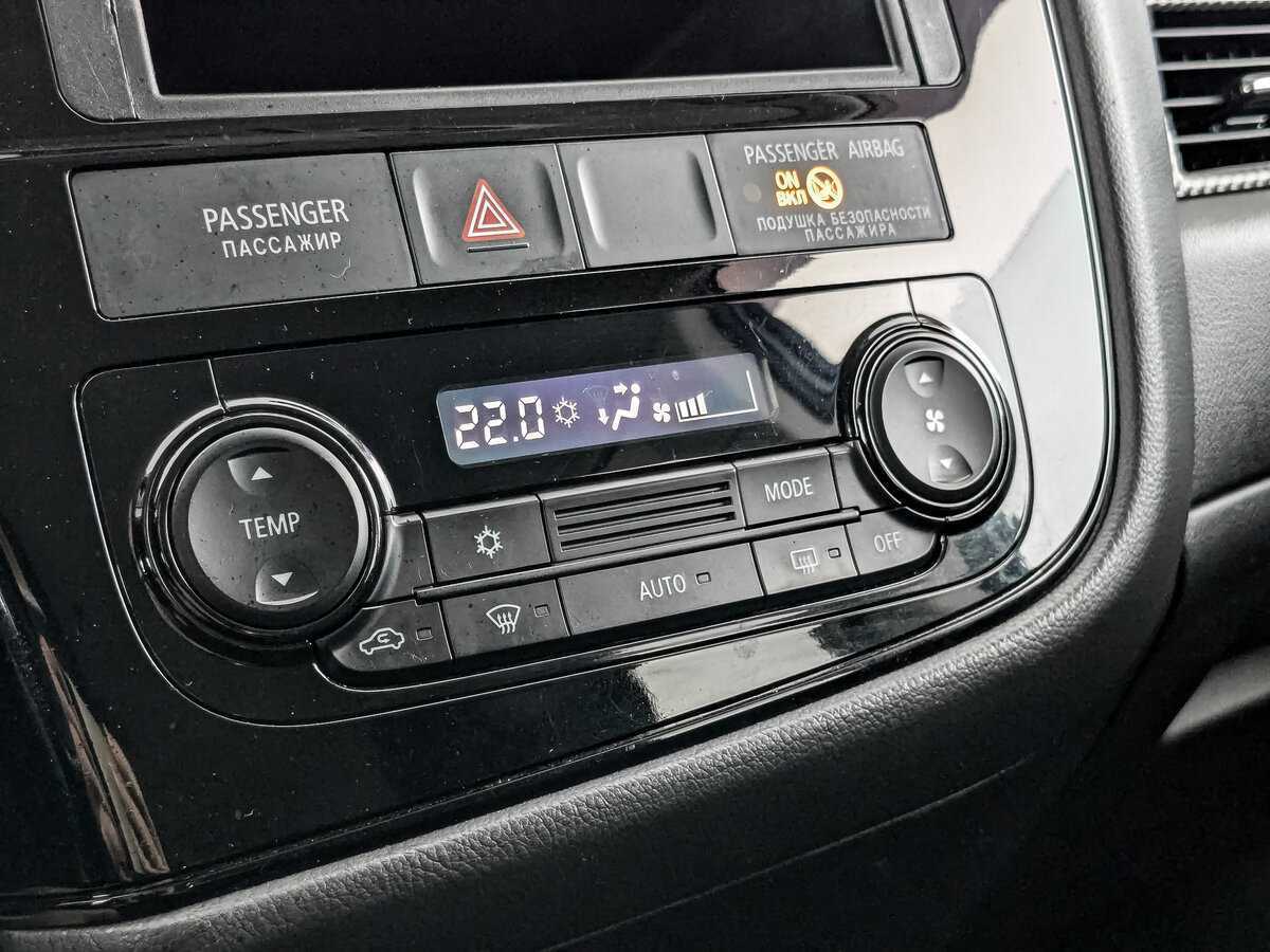 Mitsubishi Outlander б/у, 2015, Вариатор. Фото: #16