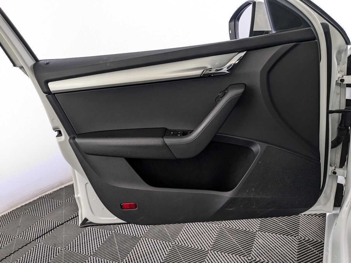 Шкода Октавия б/у, 2020, Роботизированная. Фото: #14