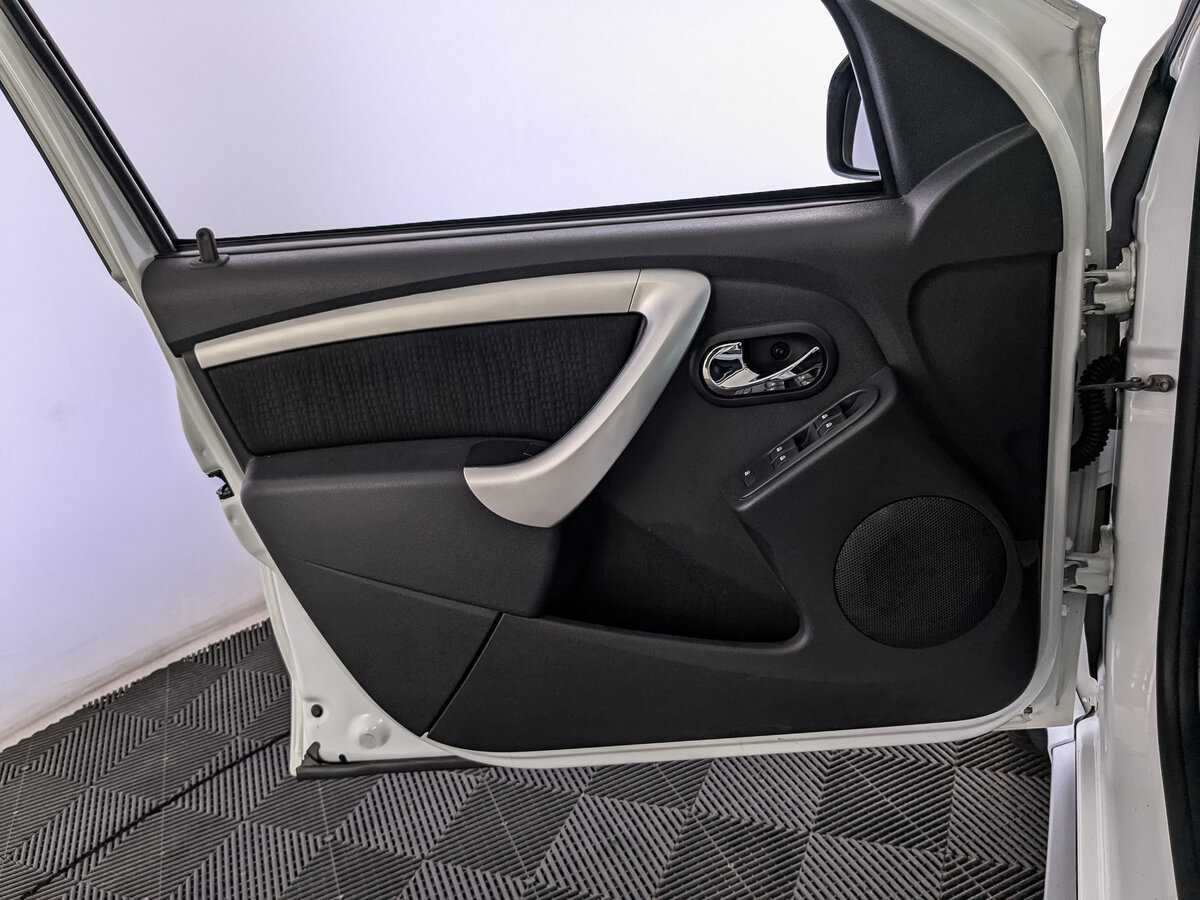 Ниссан Террано б/у, 2015, Автоматическая. Фото: #14