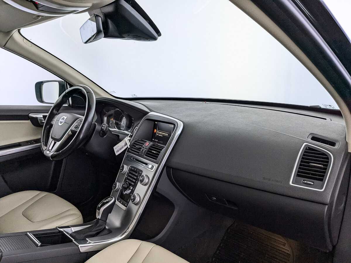 Volvo XC60 б/у, 2017, Автоматическая. Фото: #8