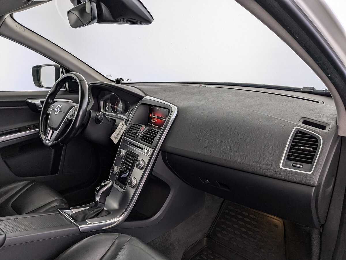 Volvo XC60 б/у, 2017, Автоматическая. Фото: #8