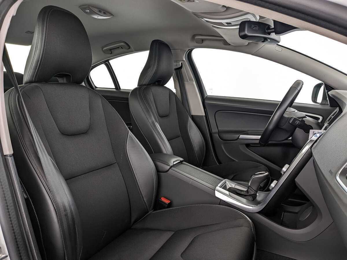 Volvo S60 б/у, 2017, Автоматическая. Фото: #17