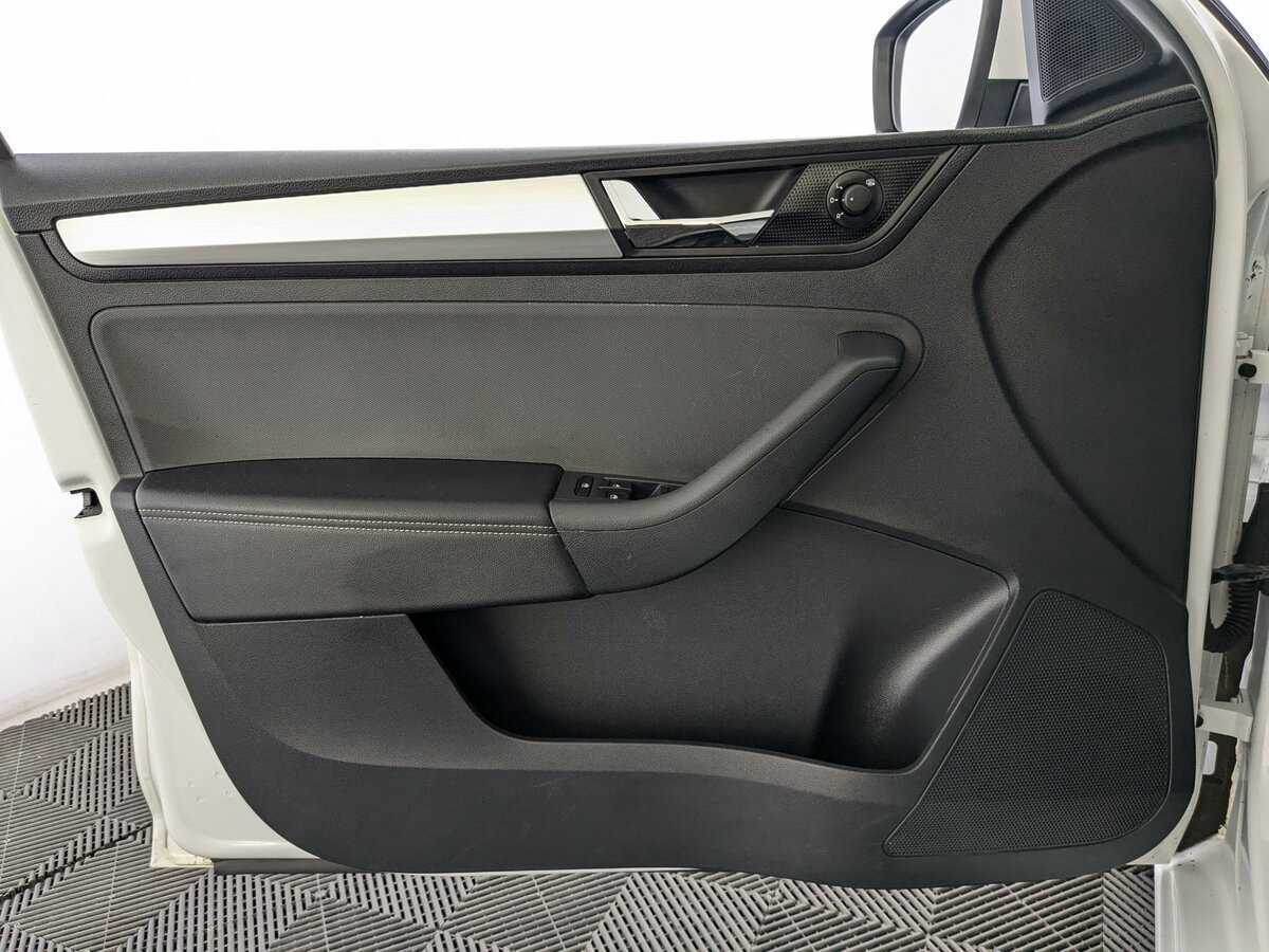 Skoda Rapid б/у, 2019, Механическая. Фото: #11