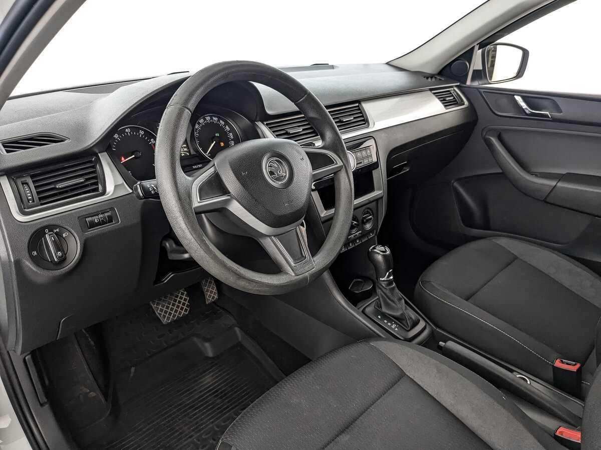 Шкода Рапид б/у, 2015, Роботизированная. Фото: #10