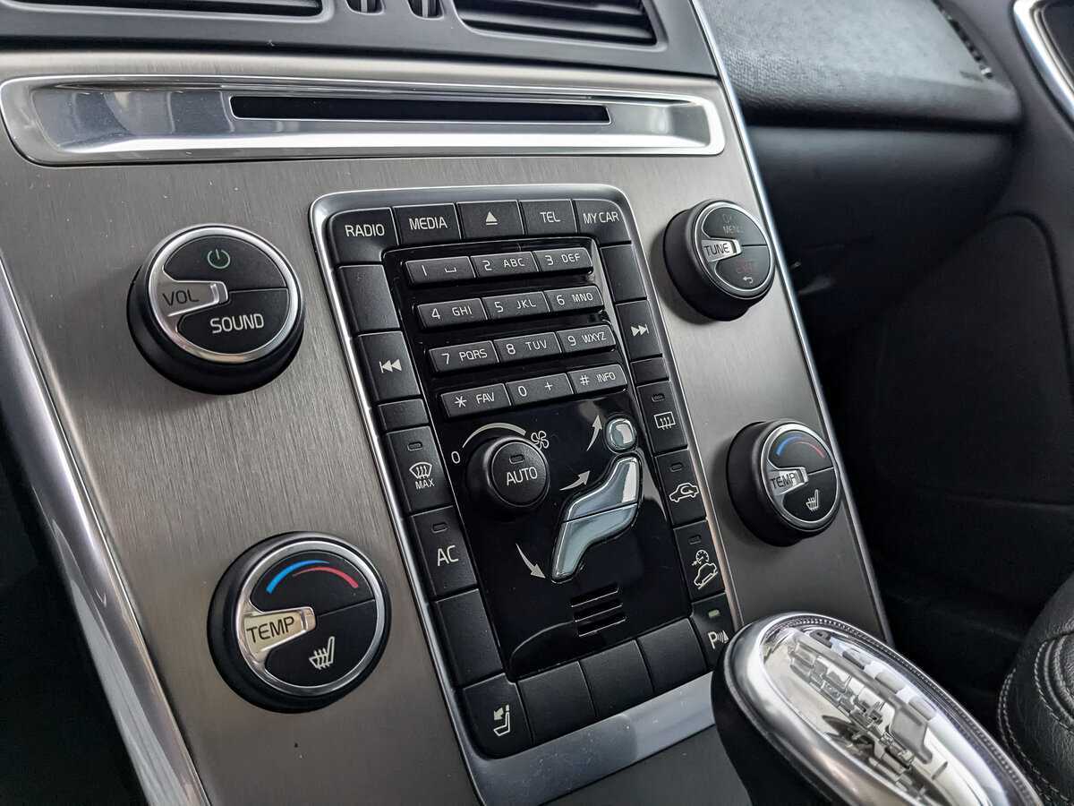 Volvo XC60 б/у, 2012, Автоматическая. Фото: #16