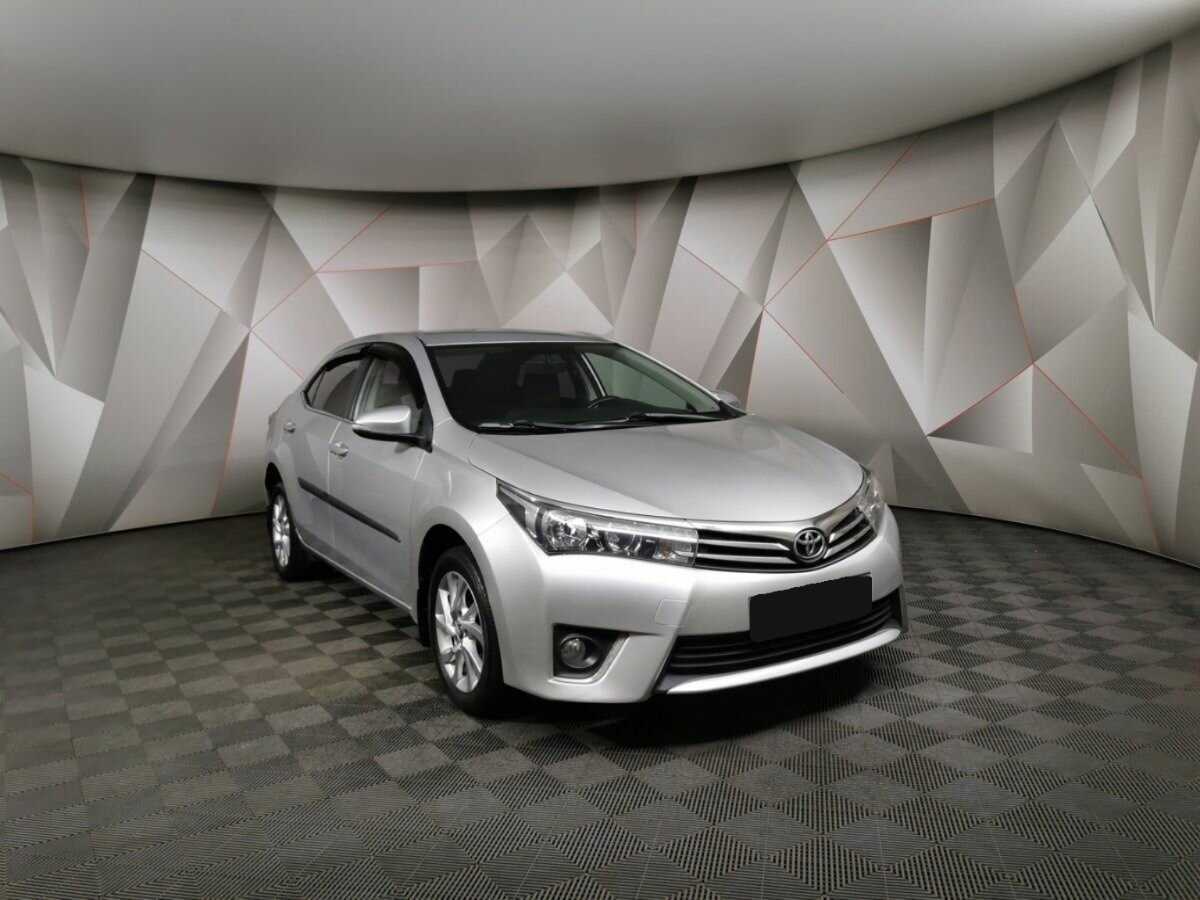 Toyota Corolla б/у, 2013, Механическая. Фото: #2