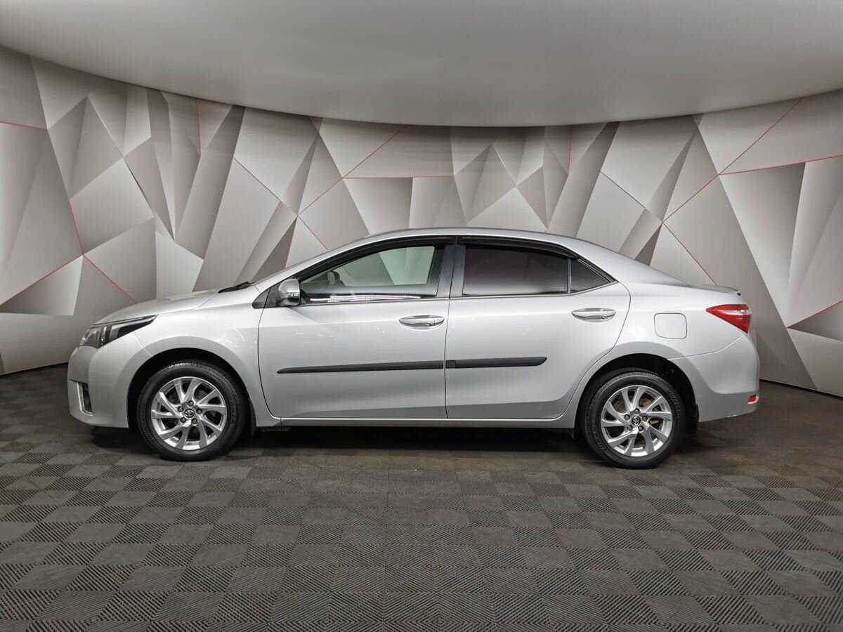 Toyota Corolla б/у, 2013, Механическая. Фото: #4