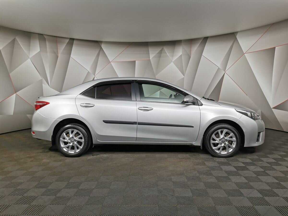 Toyota Corolla б/у, 2013, Механическая. Фото: #5