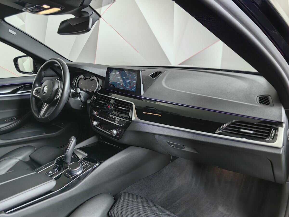 BMW 5 серии б/у, 2017, Автоматическая. Фото: #8