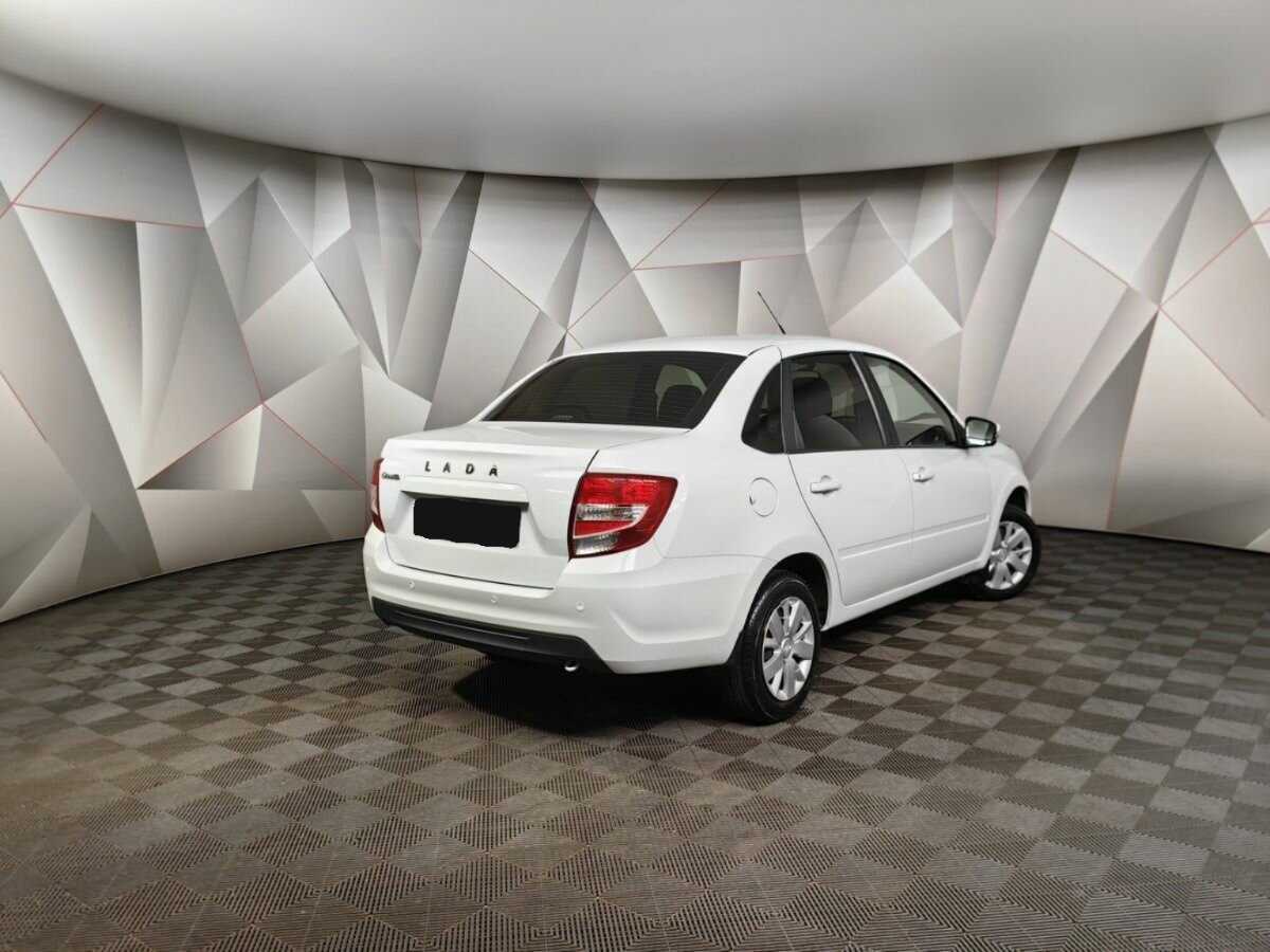 Lada (ВАЗ) Granta б/у, 2023, Механическая. Фото: #1