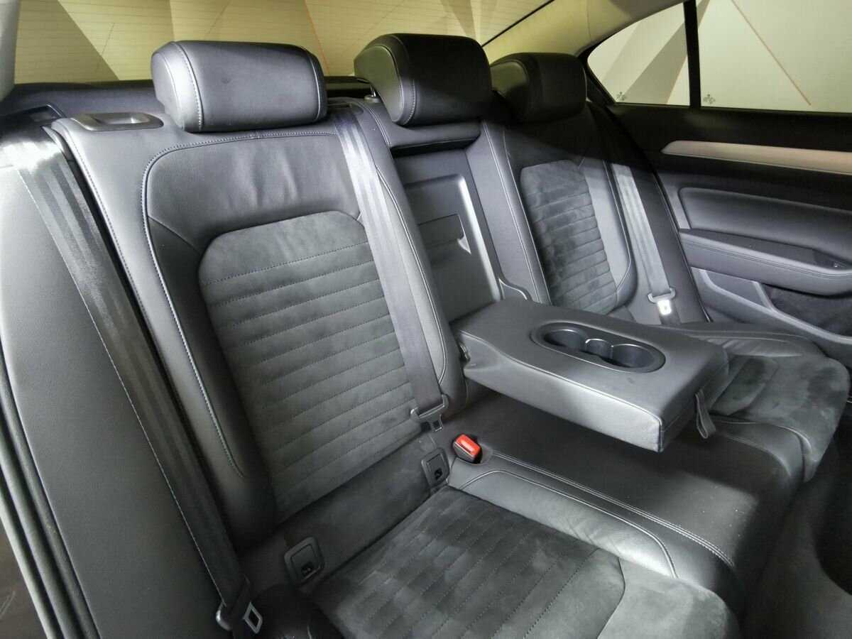 Volkswagen Passat б/у, 2018, Роботизированная. Фото: #12