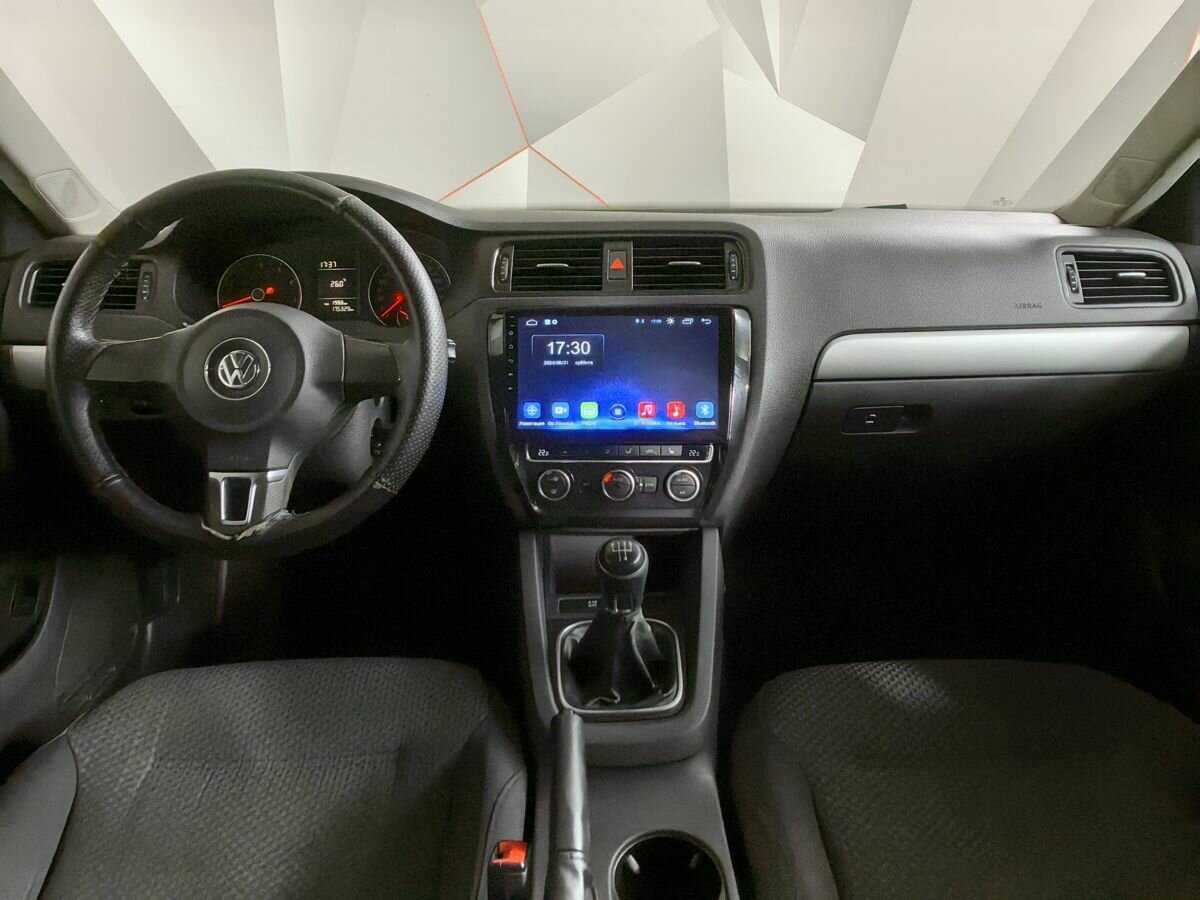 Volkswagen Jetta б/у, 2012, Механическая. Фото: #9