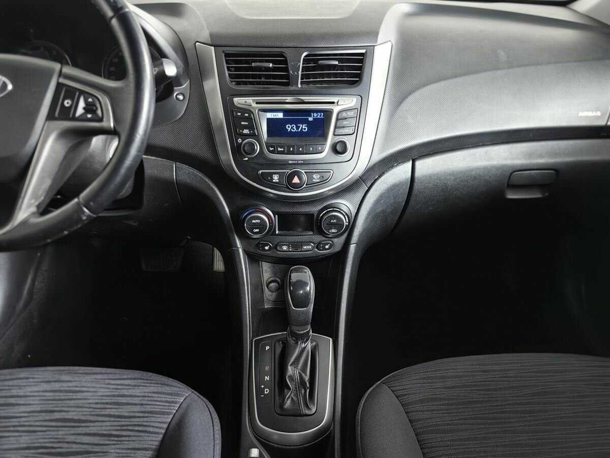 Hyundai Solaris б/у, 2015, Автоматическая. Фото: #10