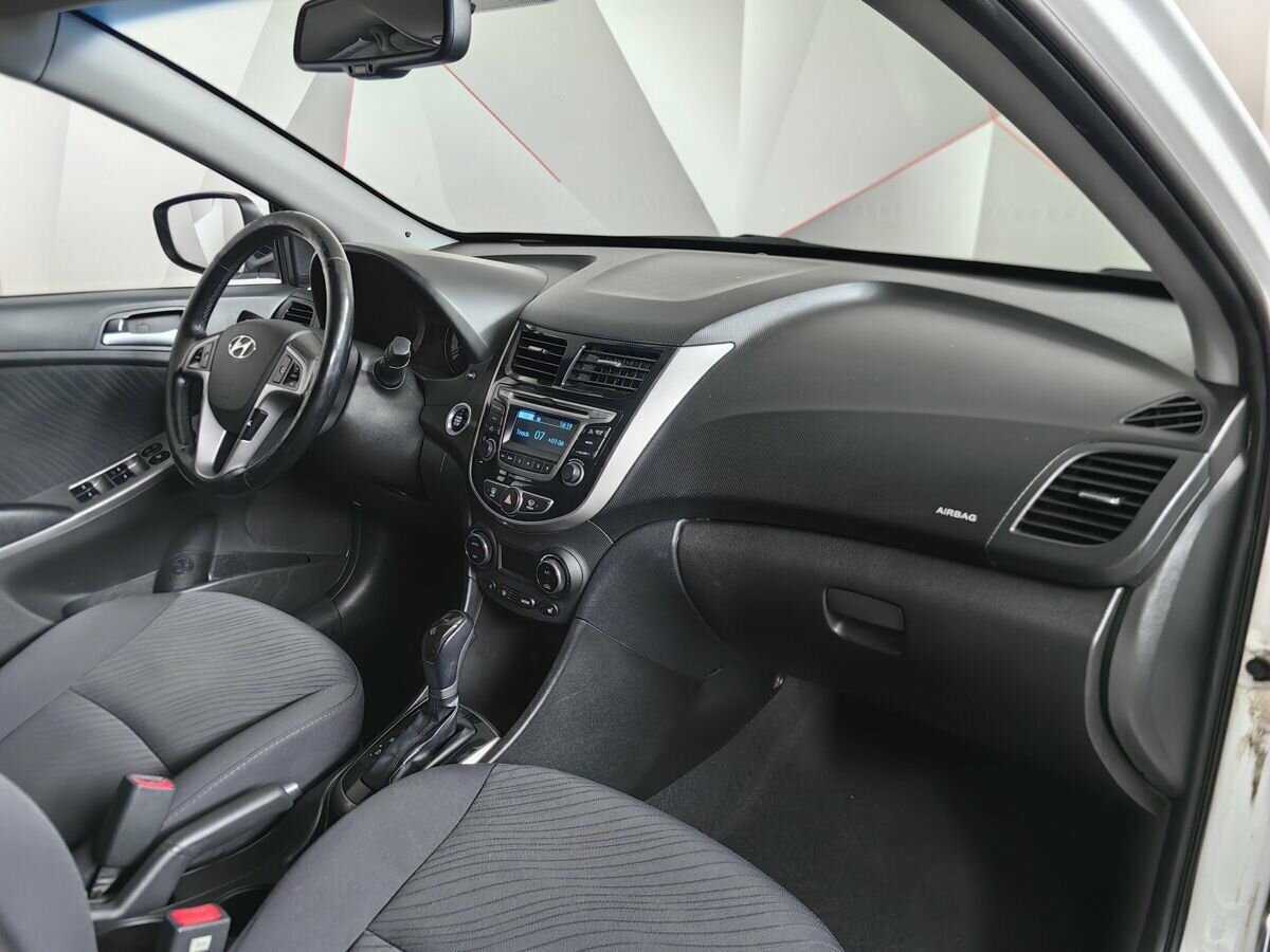 Hyundai Solaris б/у, 2014, Автоматическая. Фото: #8