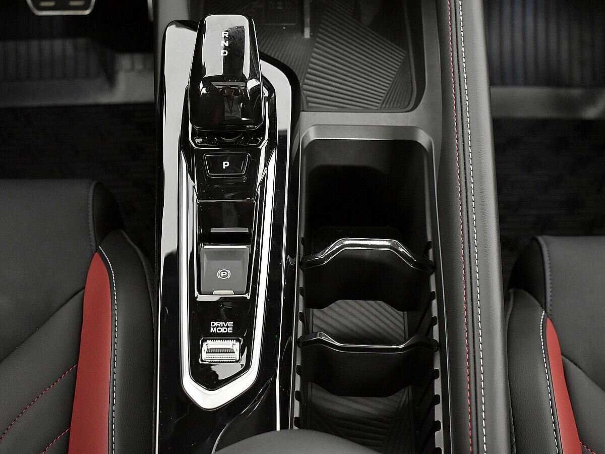 Geely Coolray б/у, 2023, Роботизированная. Фото: #14